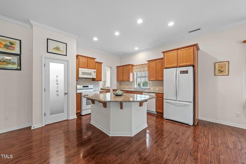 724 Ancient Oaks Dr, Holly Springs, NC 27540