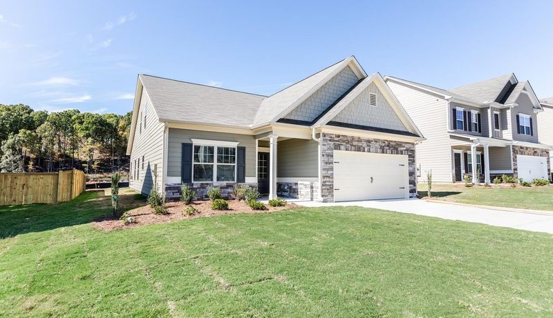 724 Biltmore Dr, Sanford, NC 27332