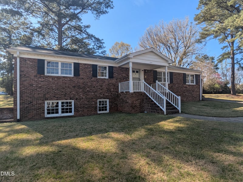 724 Brewer Cir, Wake Forest, NC 27587