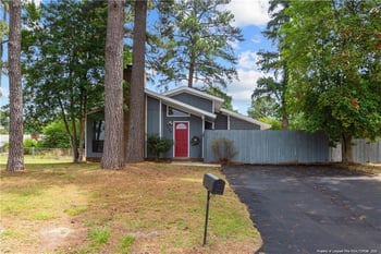 724 Carnegie Dr, Fayetteville, NC 28311