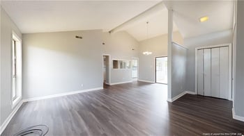 724 Carnegie Dr, Fayetteville, NC 28311