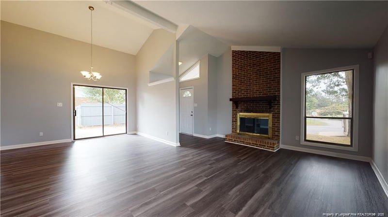 724 Carnegie Dr, Fayetteville, NC 28311