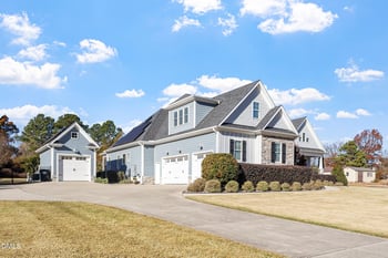 724 Castaway Ct, Holly Springs, NC 27540