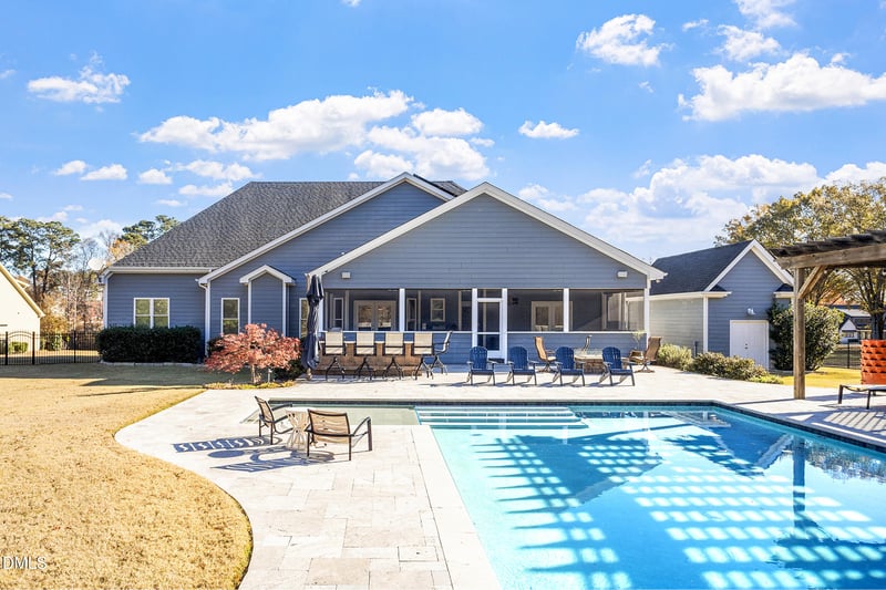 724 Castaway Ct, Holly Springs, NC 27540