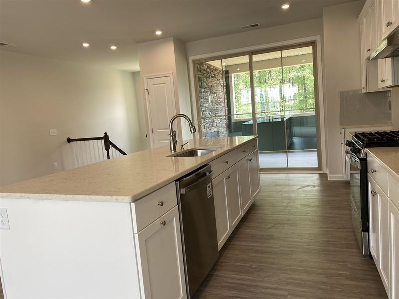 724 Channing Park Cir, Cary, NC 27519