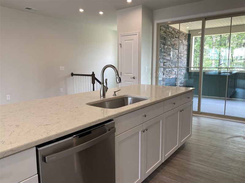 724 Channing Park Cir, Cary, NC 27519