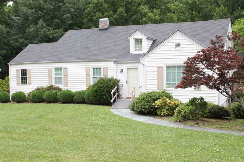 724 Chub Lake Rd, Roxboro, NC 27573