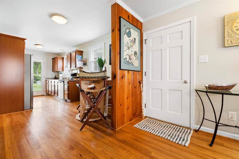 724 Dennis Ave, Raleigh, NC 27604