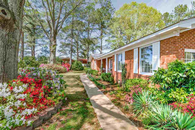 724 N Dunn St, Angier, NC 27501