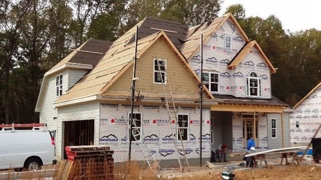 724 Far Post Dr, Fuquay Varina, NC 27526