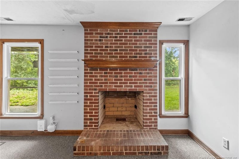 724 Galloway Dr, Fayetteville, NC 28303