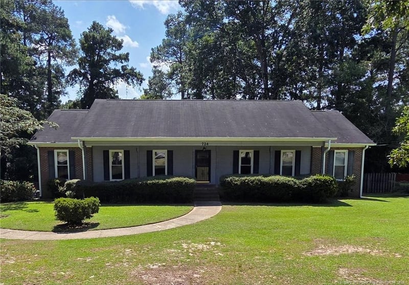 724 Galloway Dr, Fayetteville, NC 28303