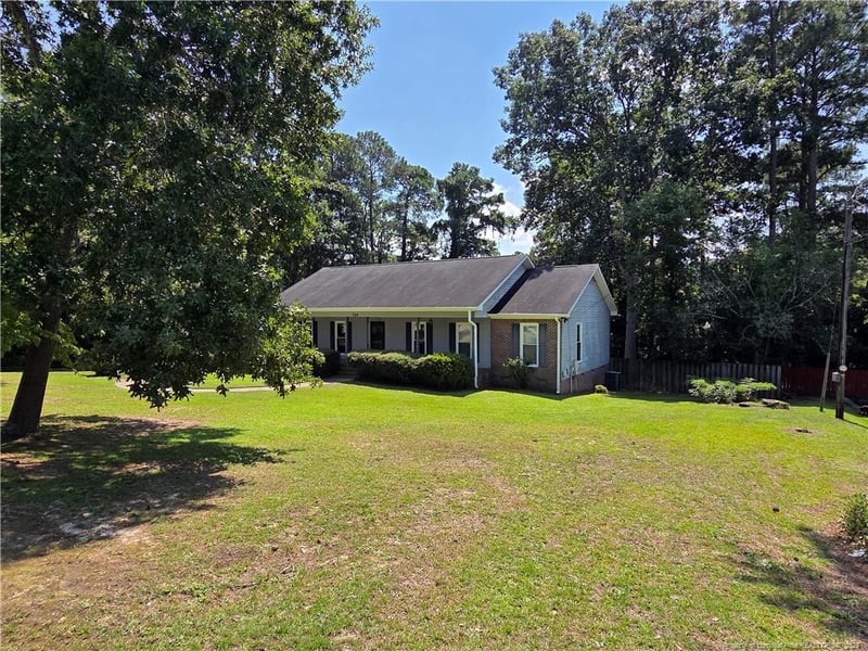 724 Galloway Dr, Fayetteville, NC 28303