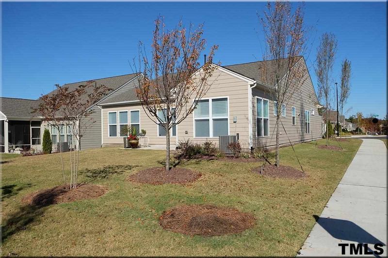 724 Gaston Manor Dr, Durham, NC 27703