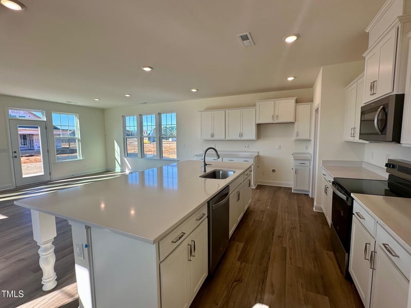 724 Hipwood Dr, Zebulon, NC 27597