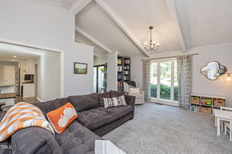 724 Hunting Ridge Rd, Raleigh, NC 27615