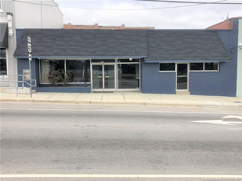 724 S Main St, Lillington, NC 27546