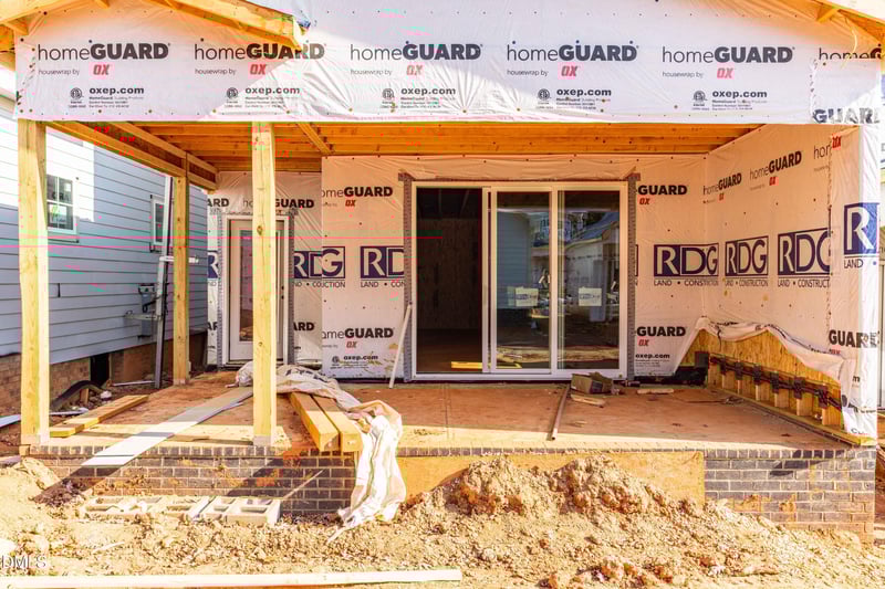 724 Powell Dr, Raleigh, NC 27606