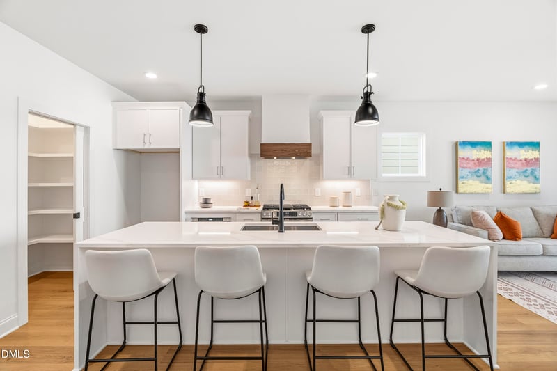 724 Powell Dr, Raleigh, NC 27606