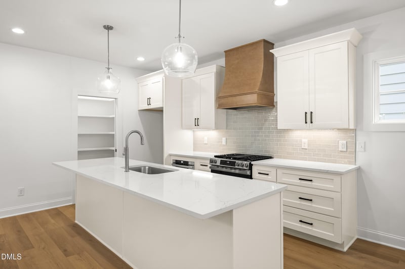 724 Powell Dr, Raleigh, NC 27606