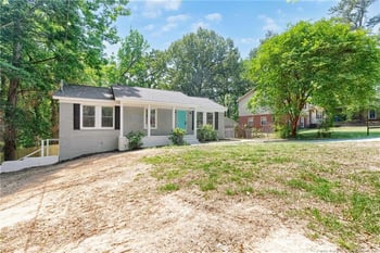 724 Skycliff Ct, Fayetteville, NC 28311