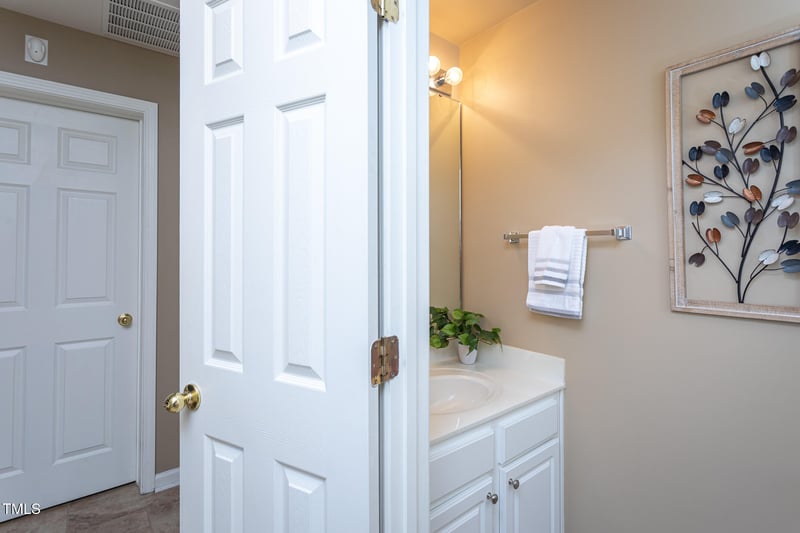 7244 Galon Glen Rd, Raleigh, NC 27613