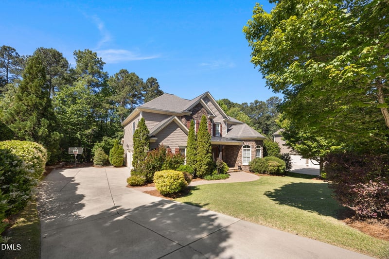 7244 Ryehill Dr, Cary, NC 27519