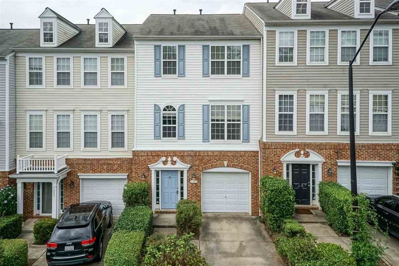 7245 Galon Glen Dr, Raleigh, NC 27613
