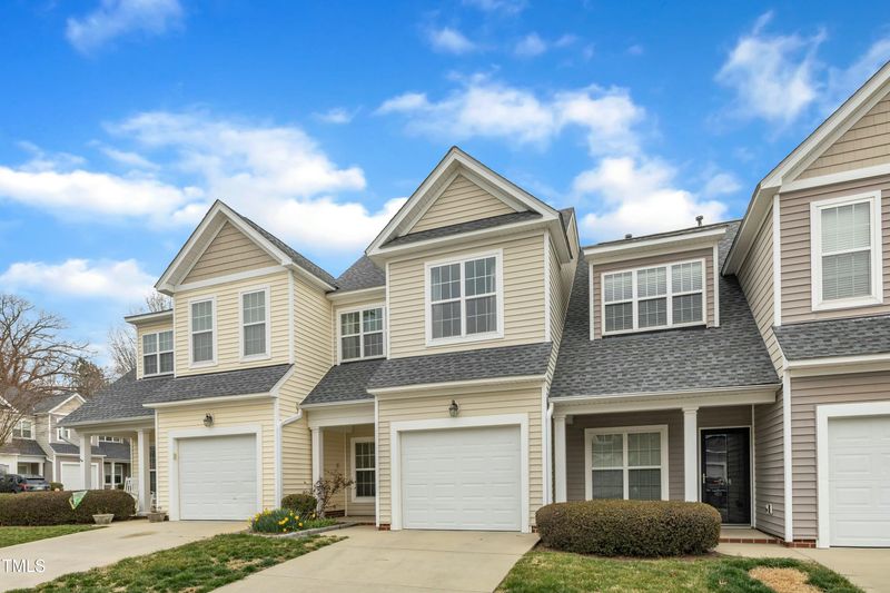 7246 Aquinas Ave, Raleigh, NC 27617