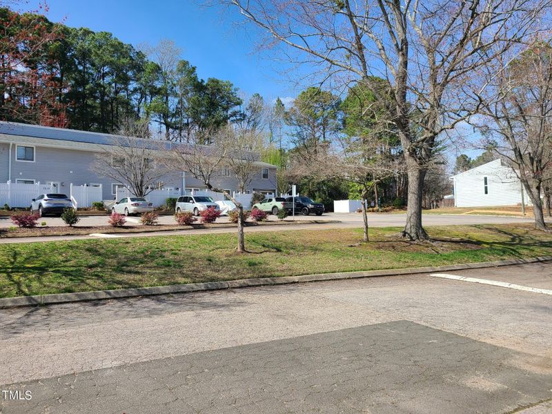 7247 Sandy Creek Dr, Raleigh, NC 27615