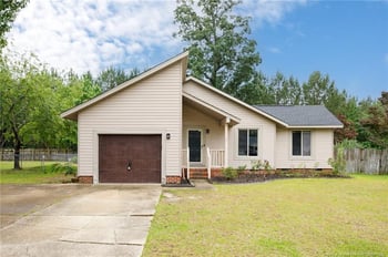 7249 Pebblebrook Dr, Fayetteville, NC 28314