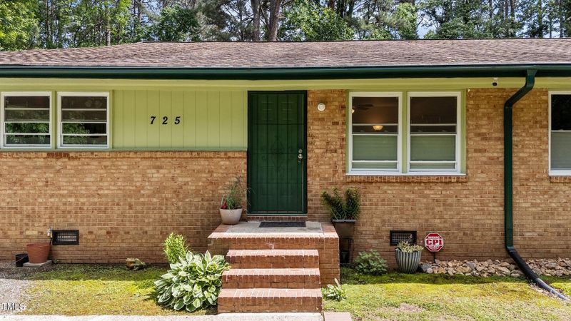 725-727 Locust Ln, Raleigh, NC 27603