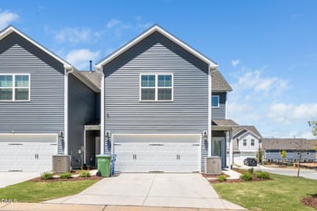 725 Andrade Dr, Fuquay Varina, NC 27526