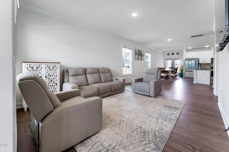 725 Andrade Dr, Fuquay Varina, NC 27526