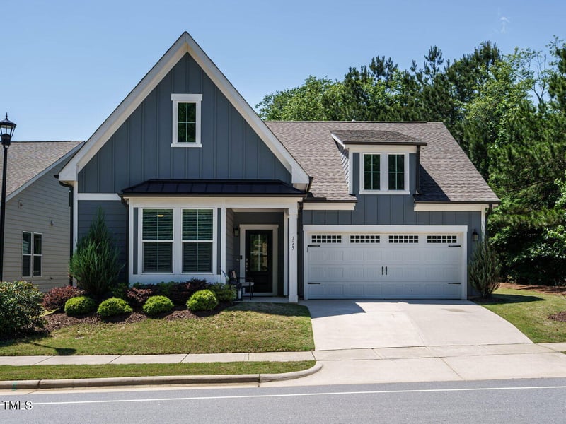 725 Banningford Rd, Cary, NC 27518