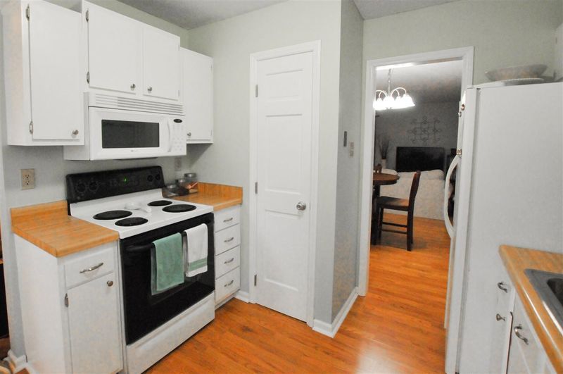 725 Benchmark Dr, Raleigh, NC 27615