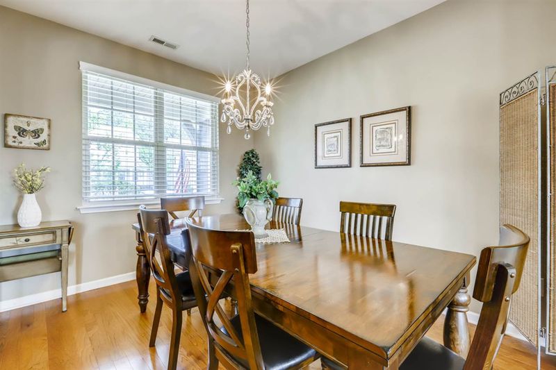725 Blossom Bay Ln, Apex, NC 27523
