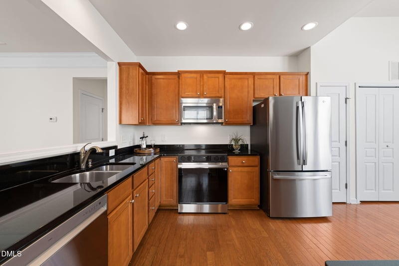 725 Bradhurst Pl, Cary, NC 27519