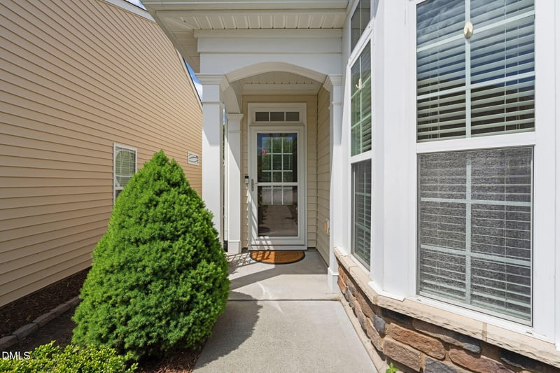 725 Bradhurst Pl, Cary, NC 27519