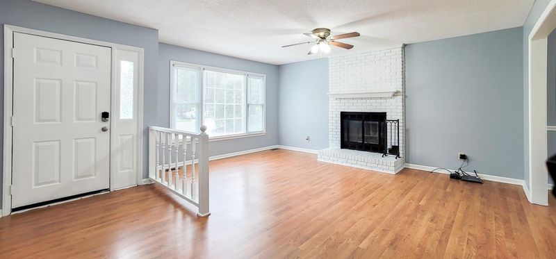 725 E Cardinal Dr, Fuquay Varina, NC 27526