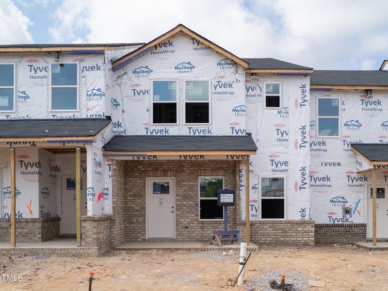 725 Chandler Stone Dr, Zebulon, NC 27597