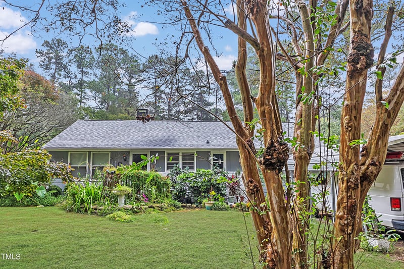 725 Colonial Dr, Raleigh, NC 27603