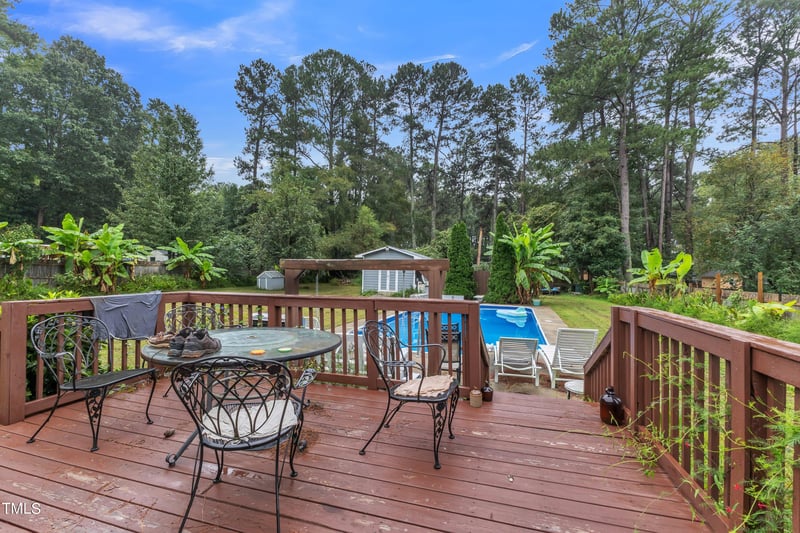 725 Colonial Dr, Raleigh, NC 27603