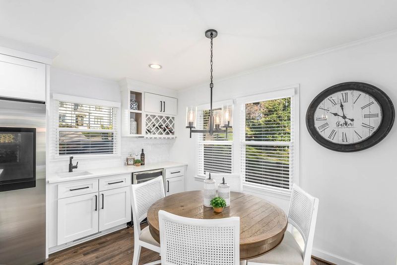 725 Currituck Dr, Raleigh, NC 27609