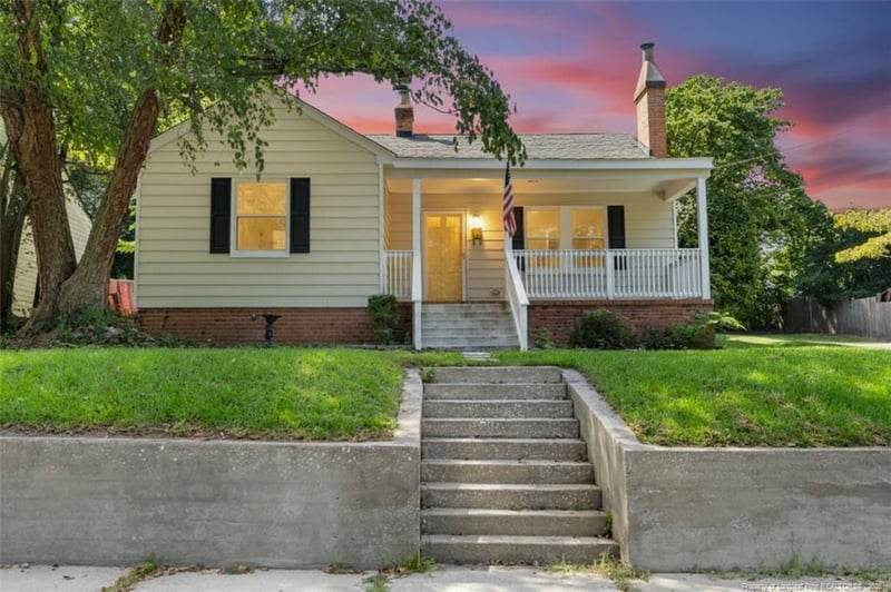 725 Greenland Dr, Fayetteville, NC 28305