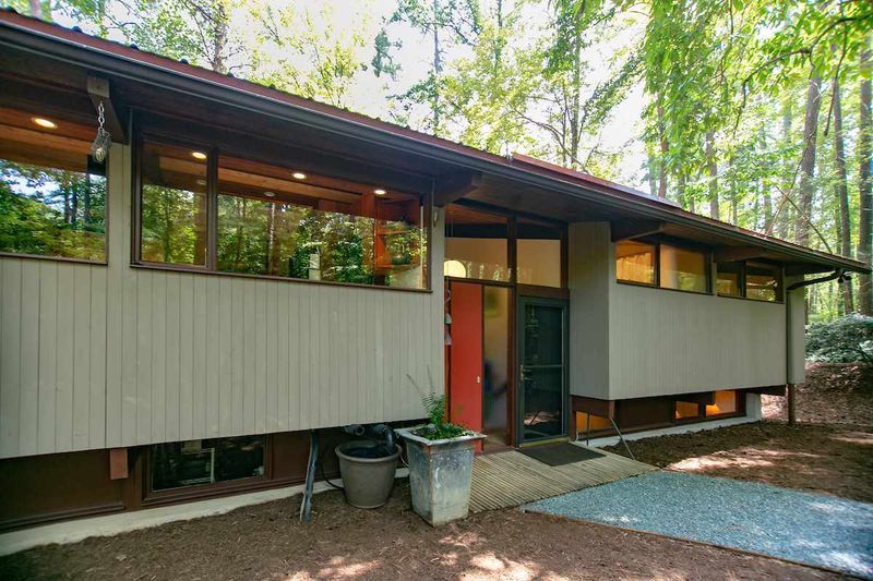 725 Kenmore Rd, Chapel Hill, NC 27514