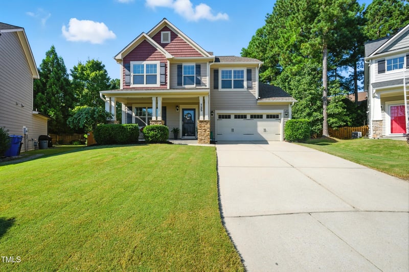 725 Lake Artesia Ln, Fuquay Varina, NC 27526