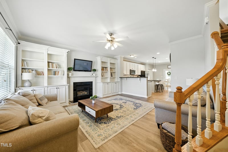 725 Lake Artesia Ln, Fuquay Varina, NC 27526