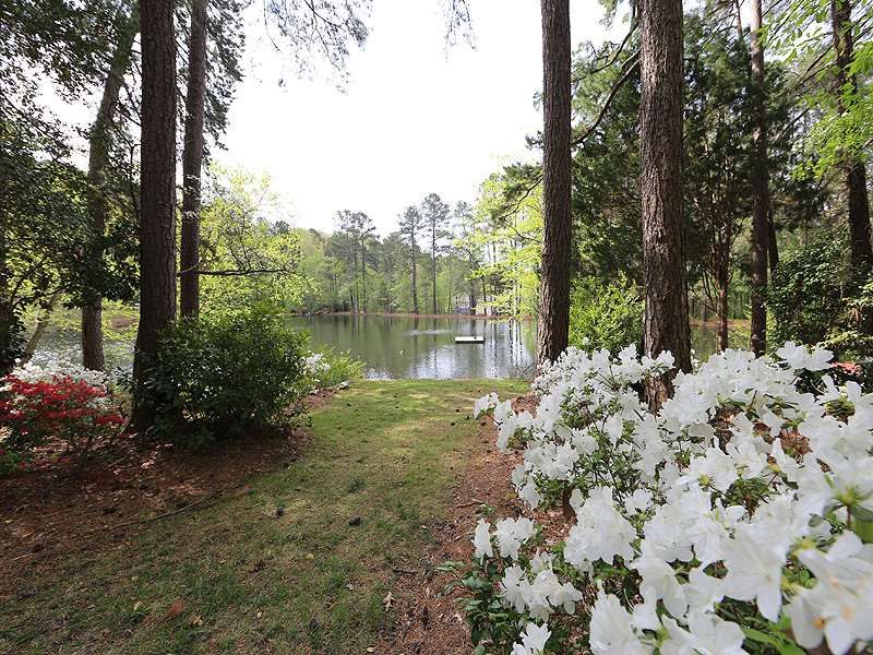 725 Lakestone Dr, Raleigh, NC 27609