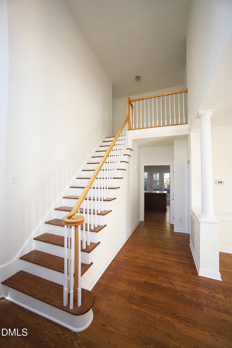 725 Littleleaf Ct, Holly Springs, NC 27540